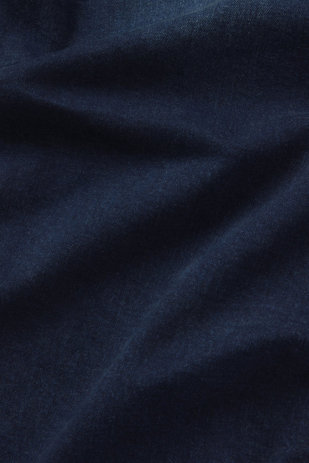 Mens Straight Athletic Fit Jeans 2.0 -Medium Distressed - photo from fabric detail #color_medium-distressed