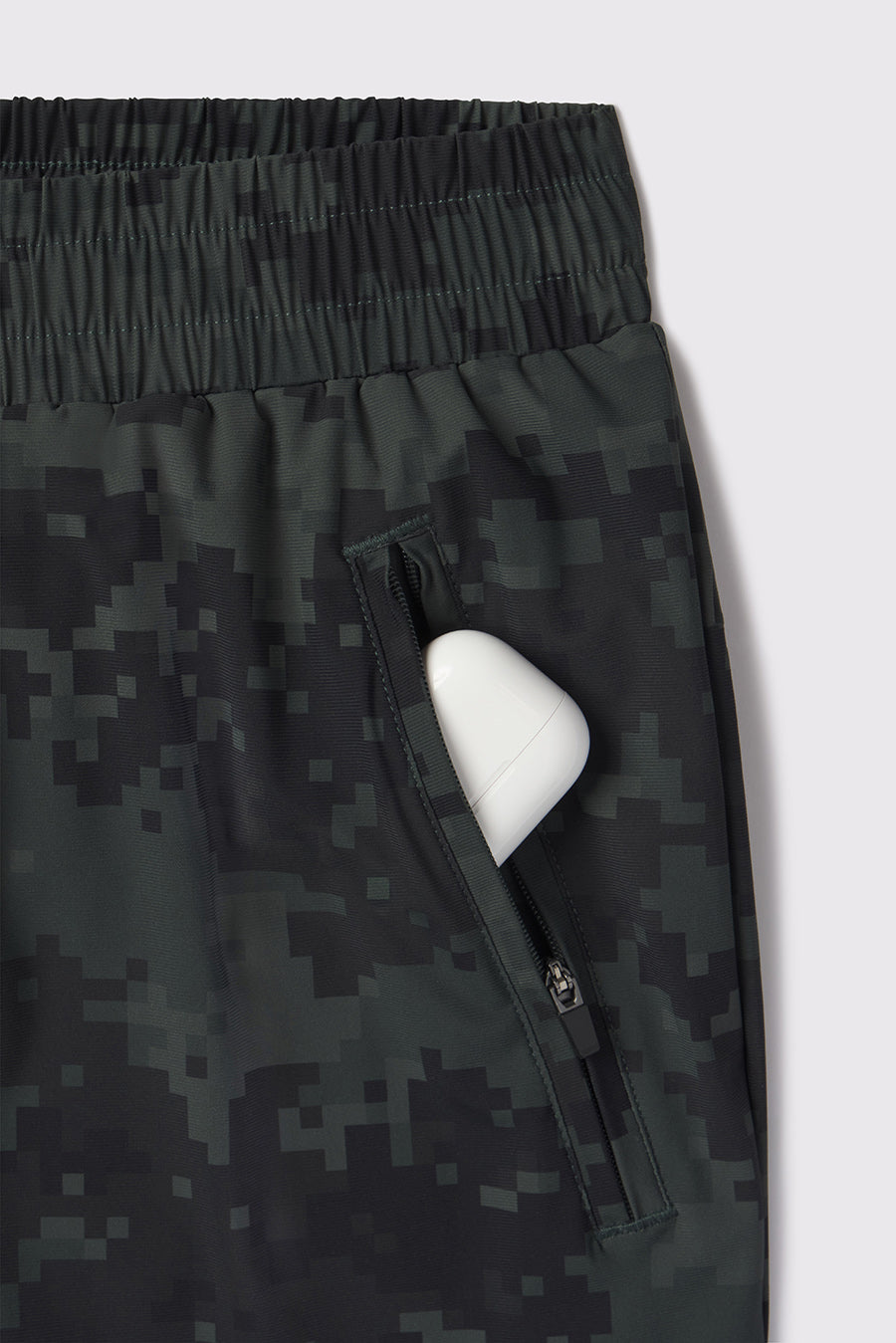 Ultralight Jogger -Woodland - photo from detail flat lay #color_woodland
