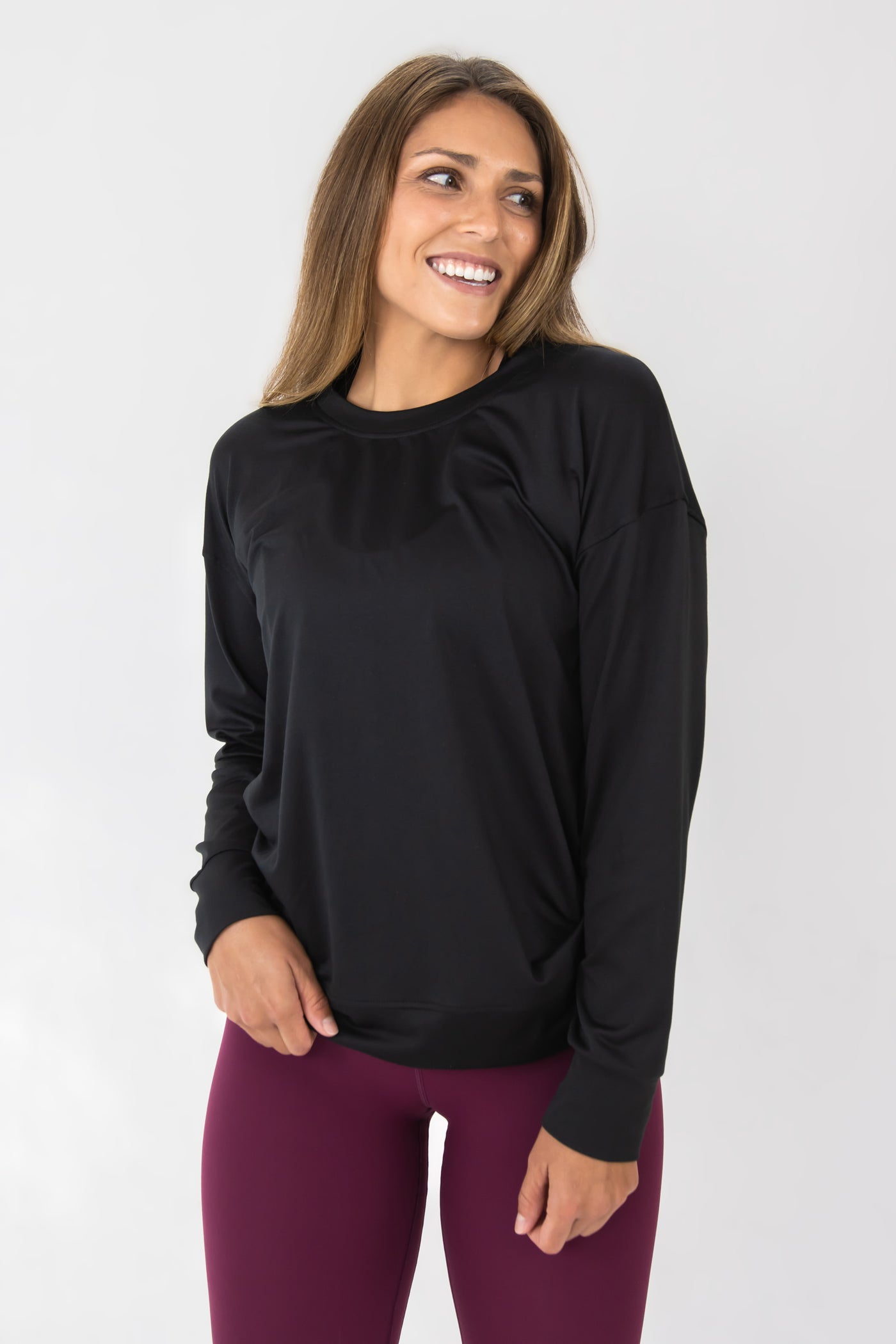 Barbell Calm Pullover-Black - photo from front in focus #color_black