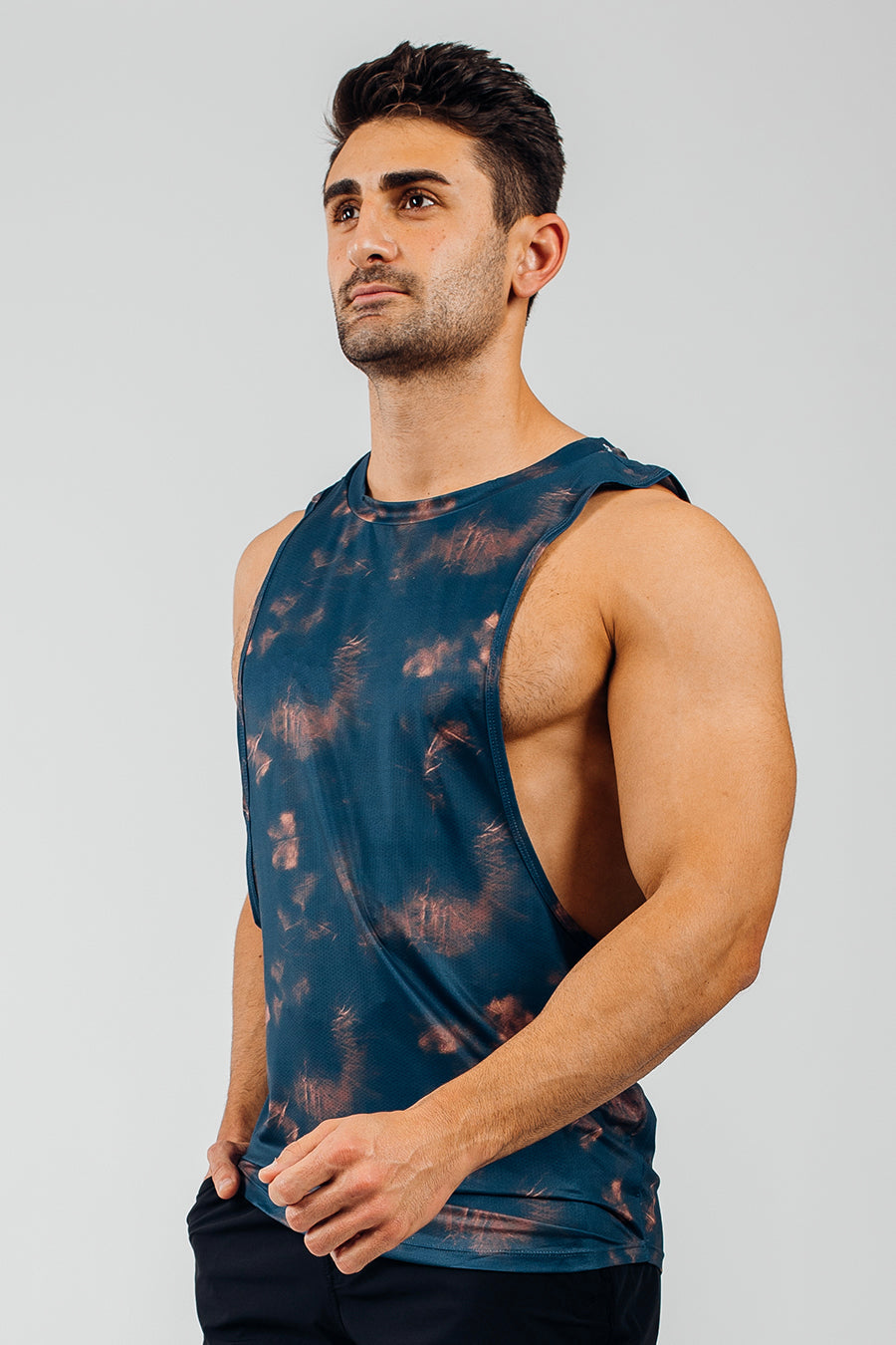 Ultralight Drop Tank - Ember - photo from front in focus #color_ember
